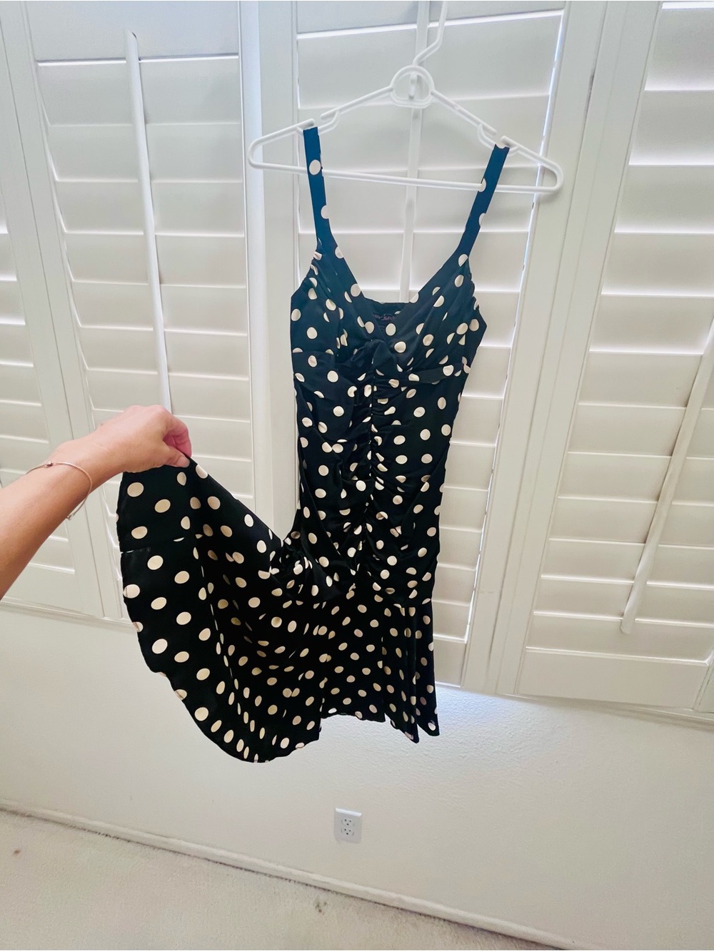 RARE Vintage Y2K Betsey Johnson black & White Polka Dot Ruched Midi Dress size 4 - Picture 3 of 10